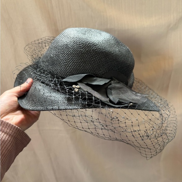 Andree Canadian Black Boater‎ Hat with Veil - Picture 6 of 8